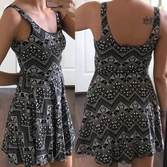 PINK Victoria's Secret Dresses & Skirts - Victoria’s Secret PINK black and white Aztec dress